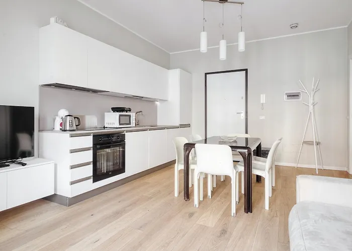 Terrace Charming In شقة ميلان